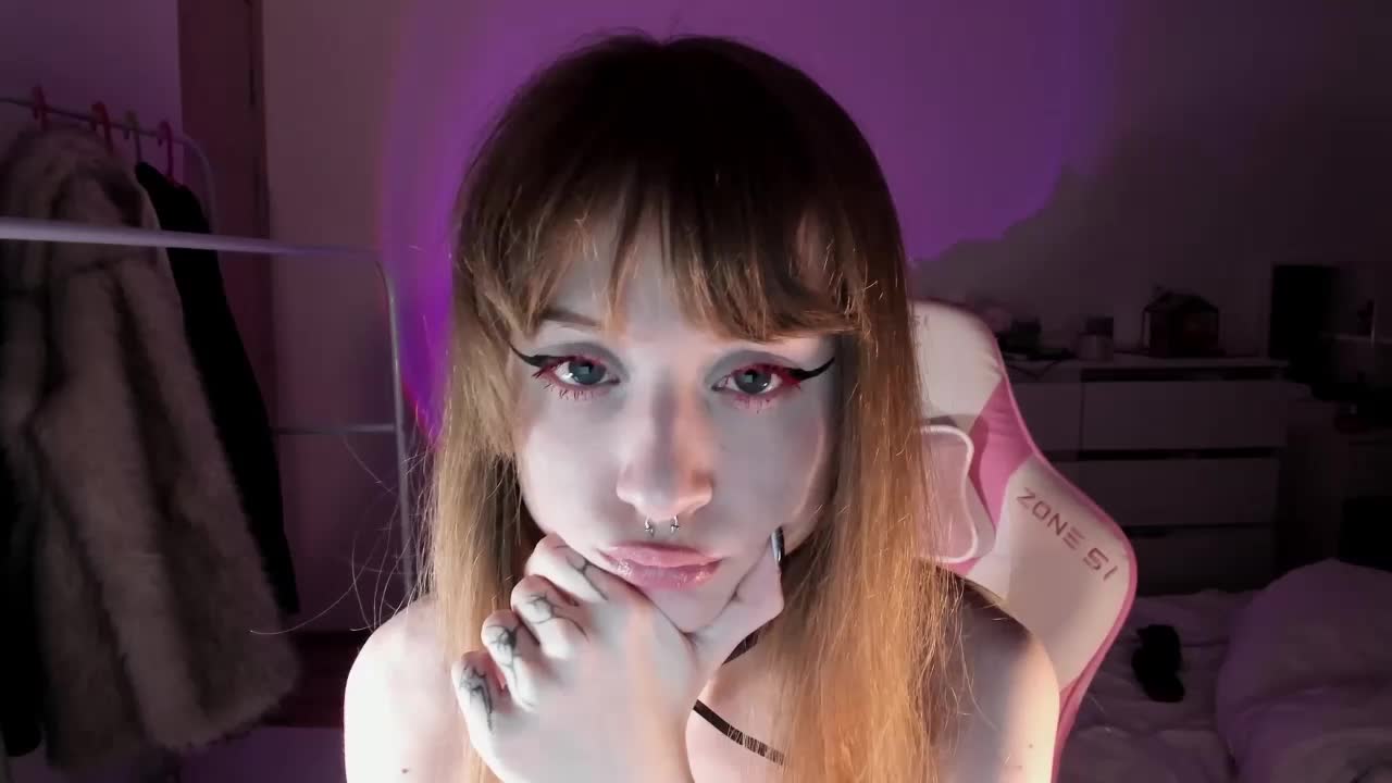 mnepohuyy Live Sex December 13, 2025