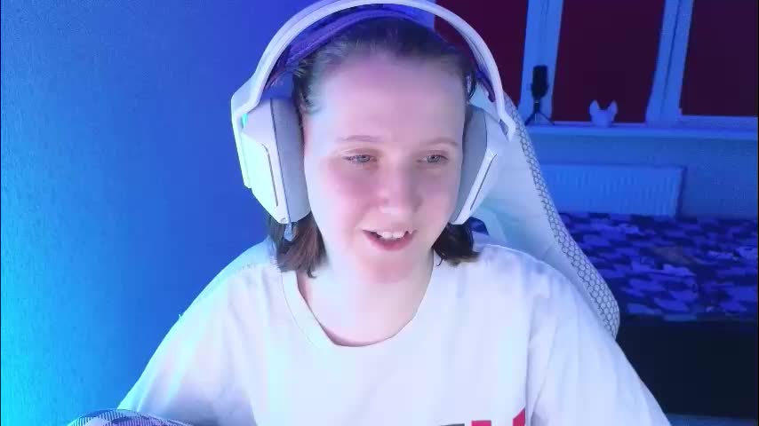 moon_avengers Live Sex December 13, 2025