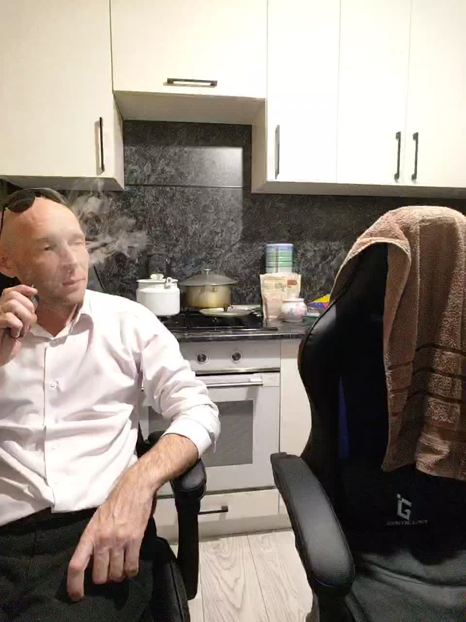 Innokentiy449 Live Sex December 15, 2025