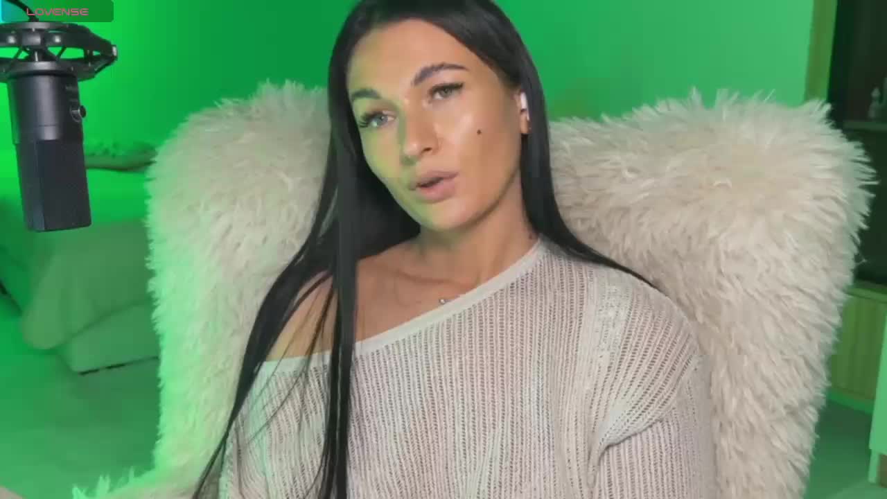 _UkRaiNo4Ka_ Live Sex December 13, 2025