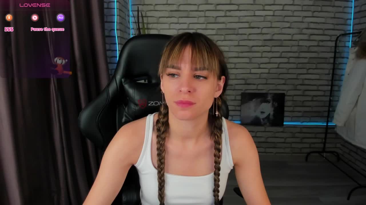 emy-angel1 Live Sex December 13, 2025