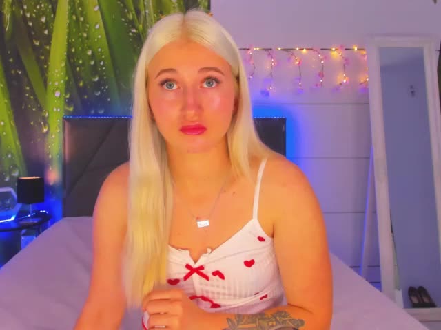 HollyTaillor Live Sex December 14, 2025