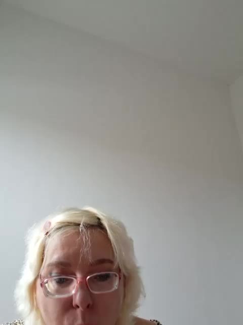 Vika211 Live Sex December 17, 2025