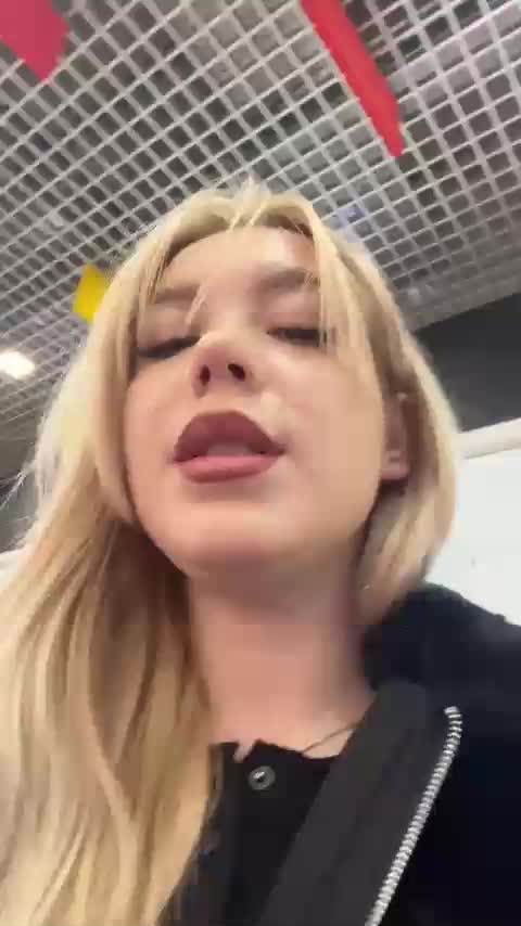 maksisy Live Sex December 14, 2025