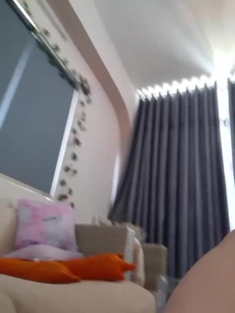 LittleDelora Live Sex December 13, 2025