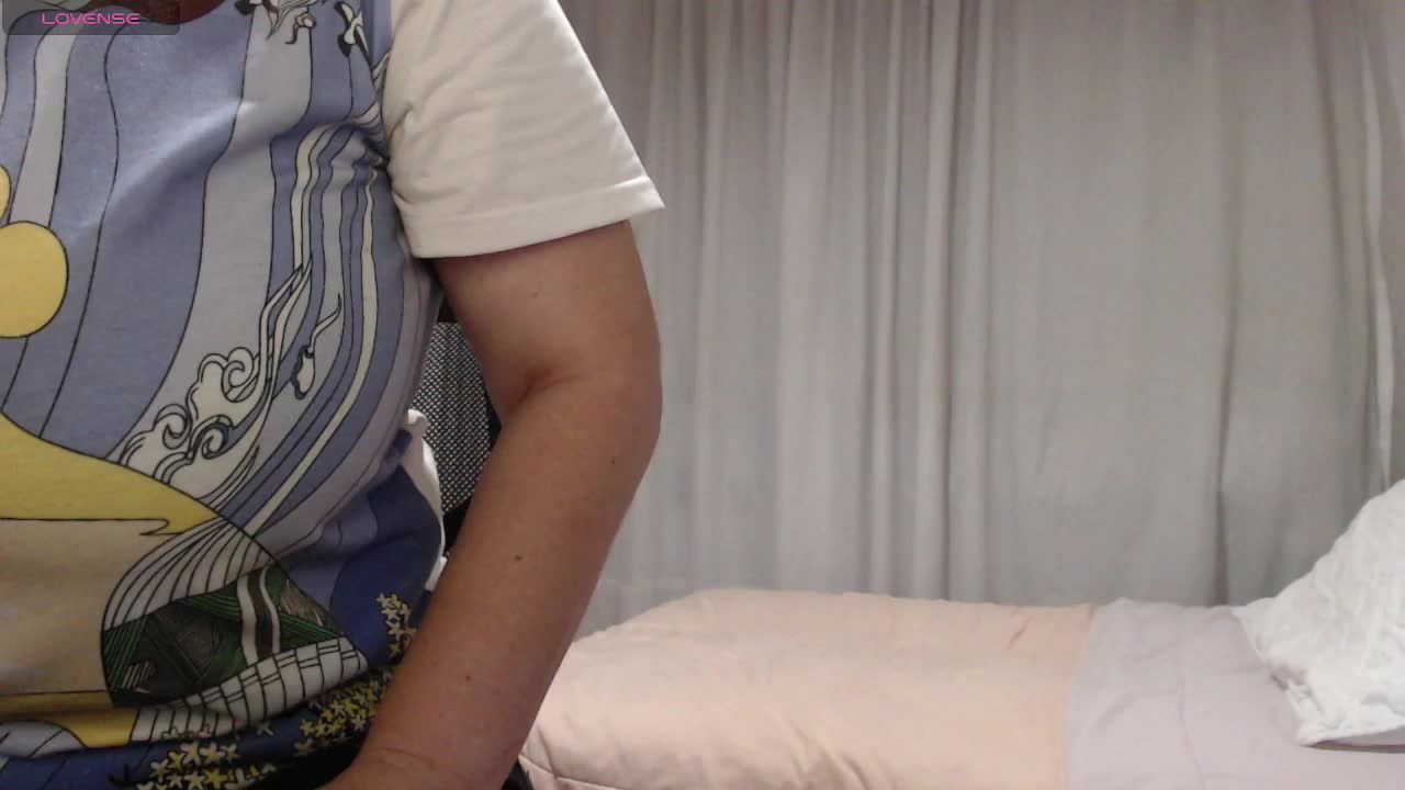 naturalmoommy Live Sex December 14, 2025