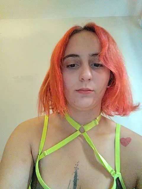 Hotredhead01 Live Sex December 14, 2025