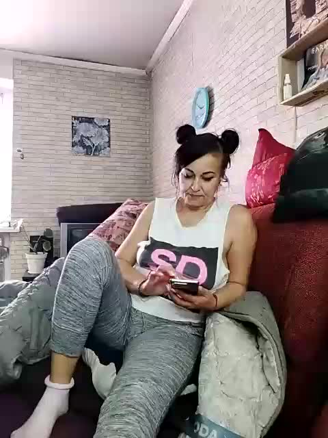 Lina-a-13 Live Sex December 14, 2025