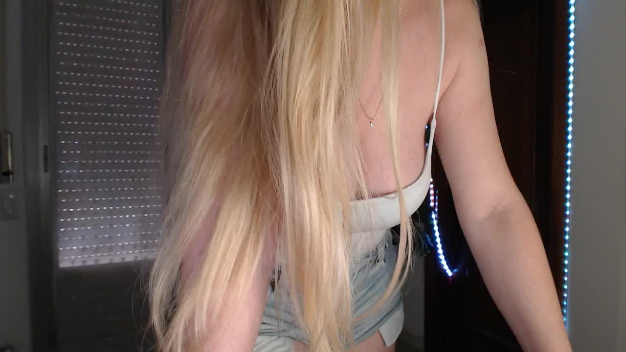 Alina-Lovely Live Sex December 14, 2025