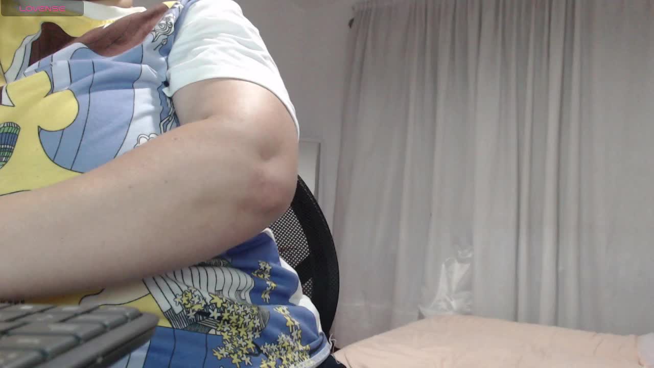 naturalmoommy Live Sex December 14, 2025