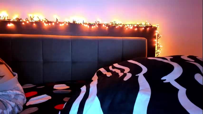 _just_a_simple_girl Live Sex December 14, 2025