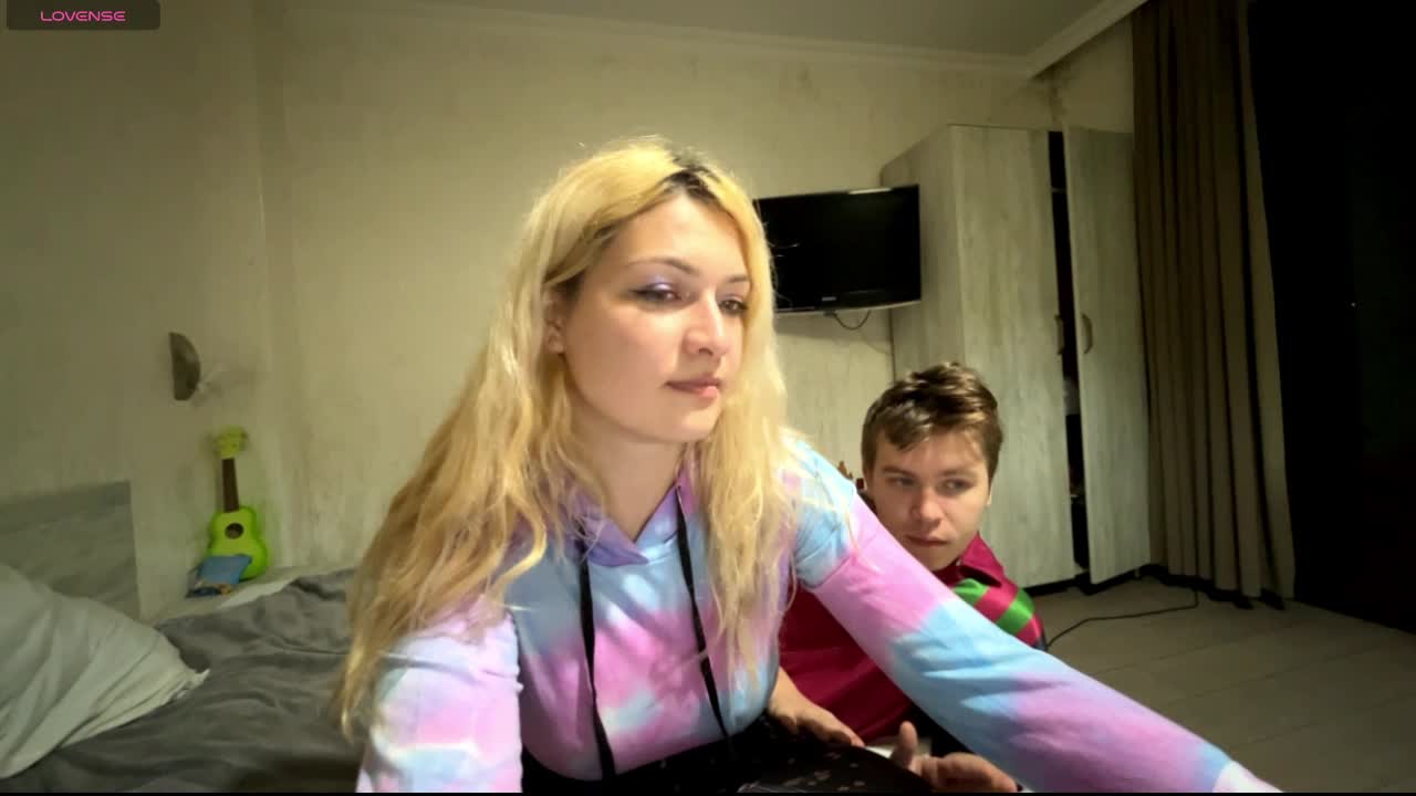 Hikkiii Live Sex October 12, 2025