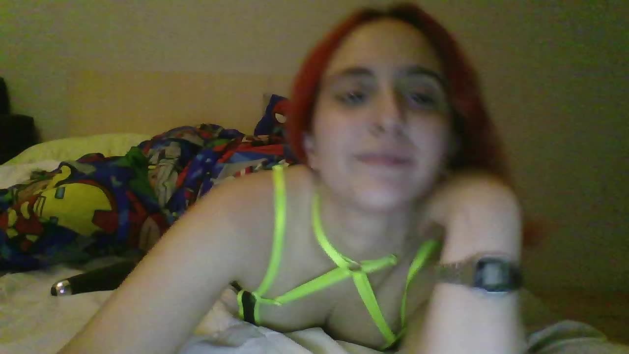 Hotredhead01 Live Sex December 14, 2025