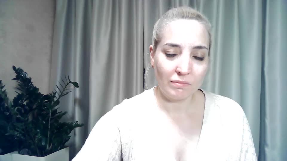 mariska-kiska Live Sex December 14, 2025