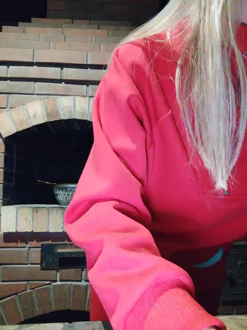 Blondi_Love Live Sex December 17, 2025