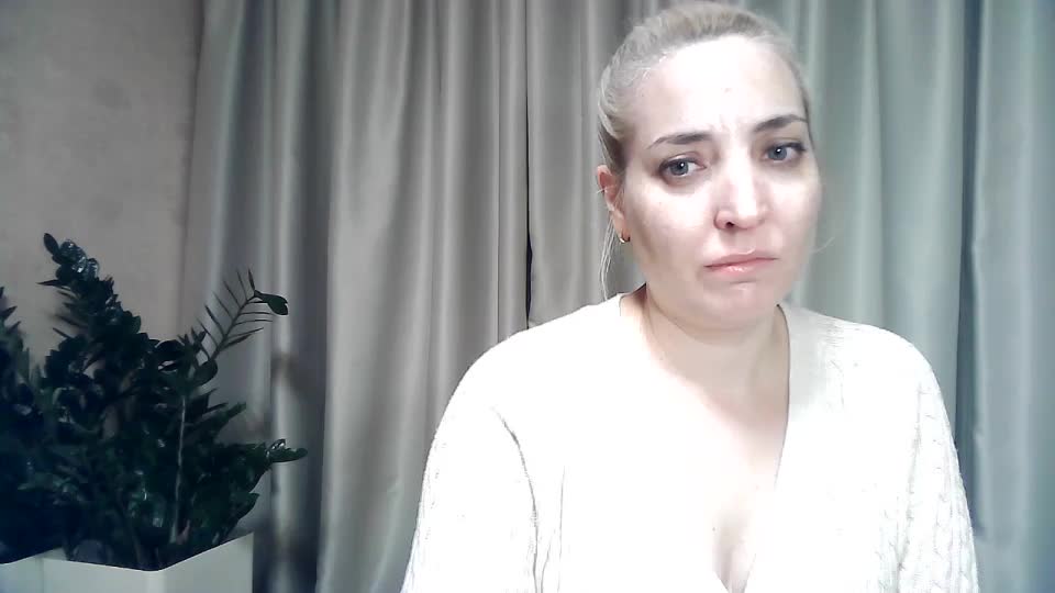 mariska-kiska Live Sex December 14, 2025