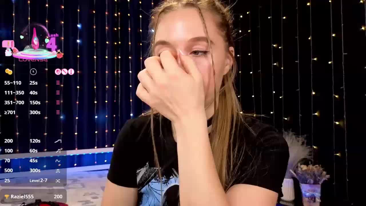 kiskaWEDNESDAY Live Sex December 17, 2025