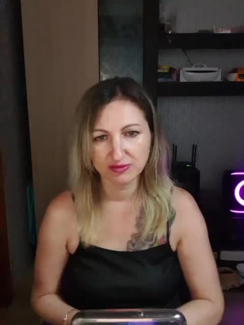 Nushka1984 Live Sex 2025.10.12