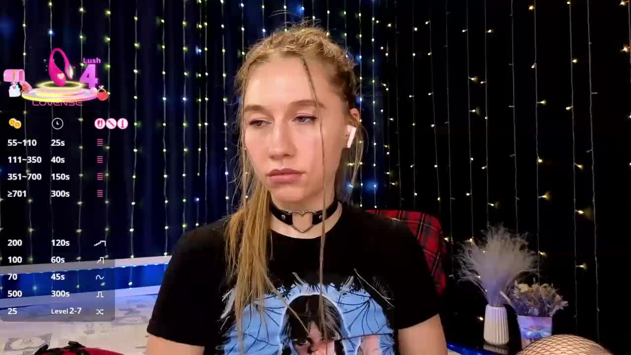 kiskaWEDNESDAY Live Sex December 17, 2025