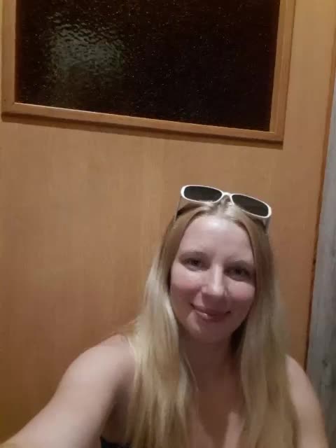 -nelya- Live Sex December 17, 2025