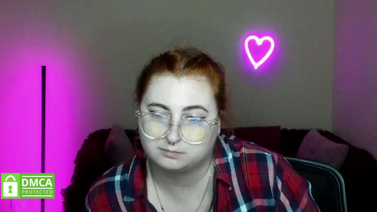 Aliciaredluv Live Sex December 17, 2025