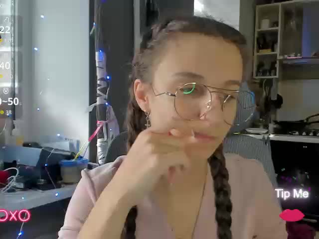 KikNika Live Sex December 13, 2025