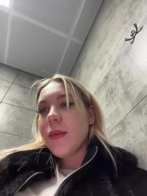 maksisy Live Sex December 14, 2025