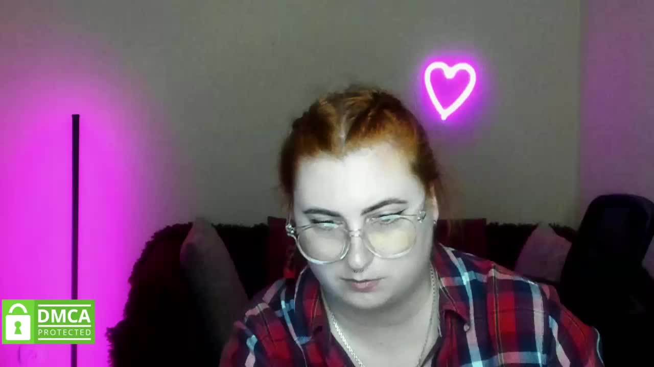 Aliciaredluv Live Sex December 17, 2025