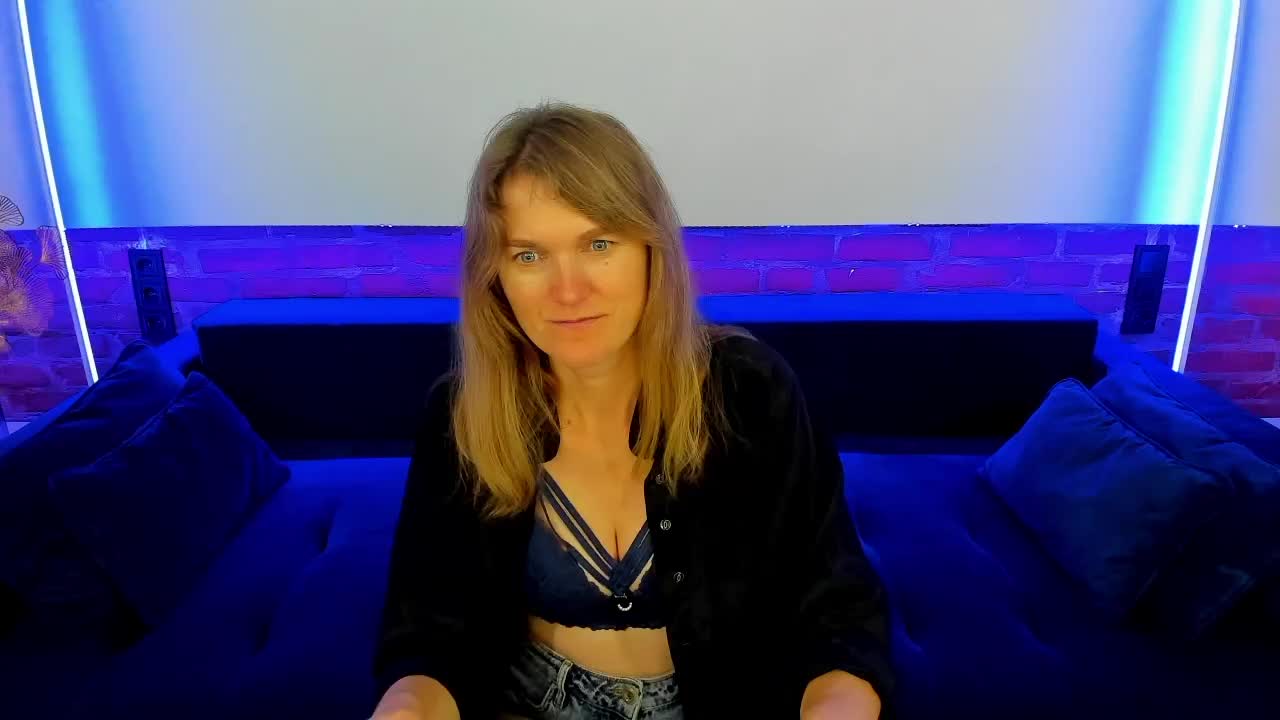 Annabel-xxx Live Sex December 14, 2025