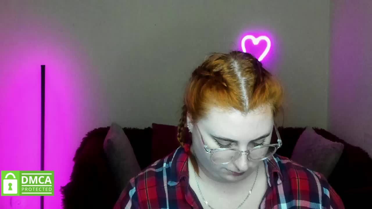 Aliciaredluv Live Sex December 17, 2025