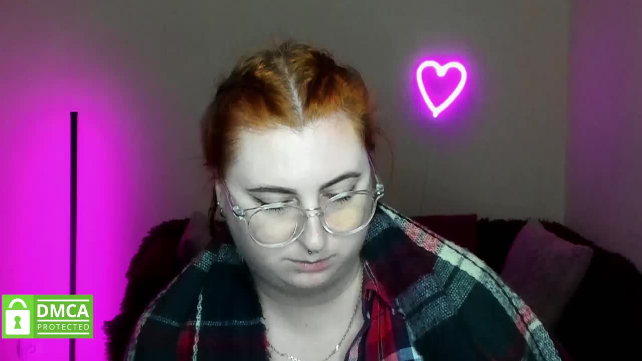 Aliciaredluv Live Sex December 17, 2025