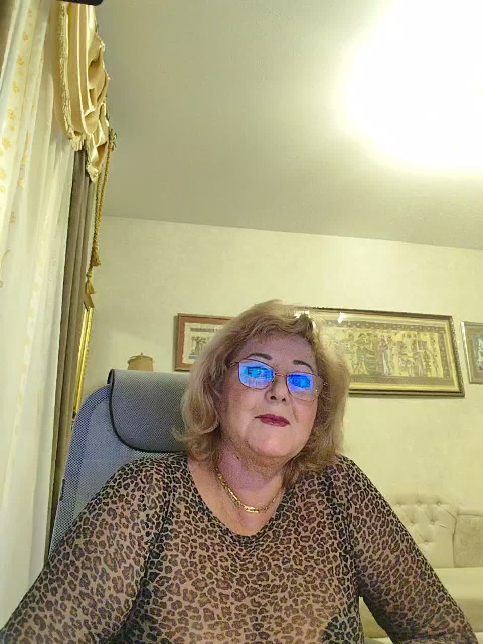 KarinkaSweet Live Sex December 18, 2025