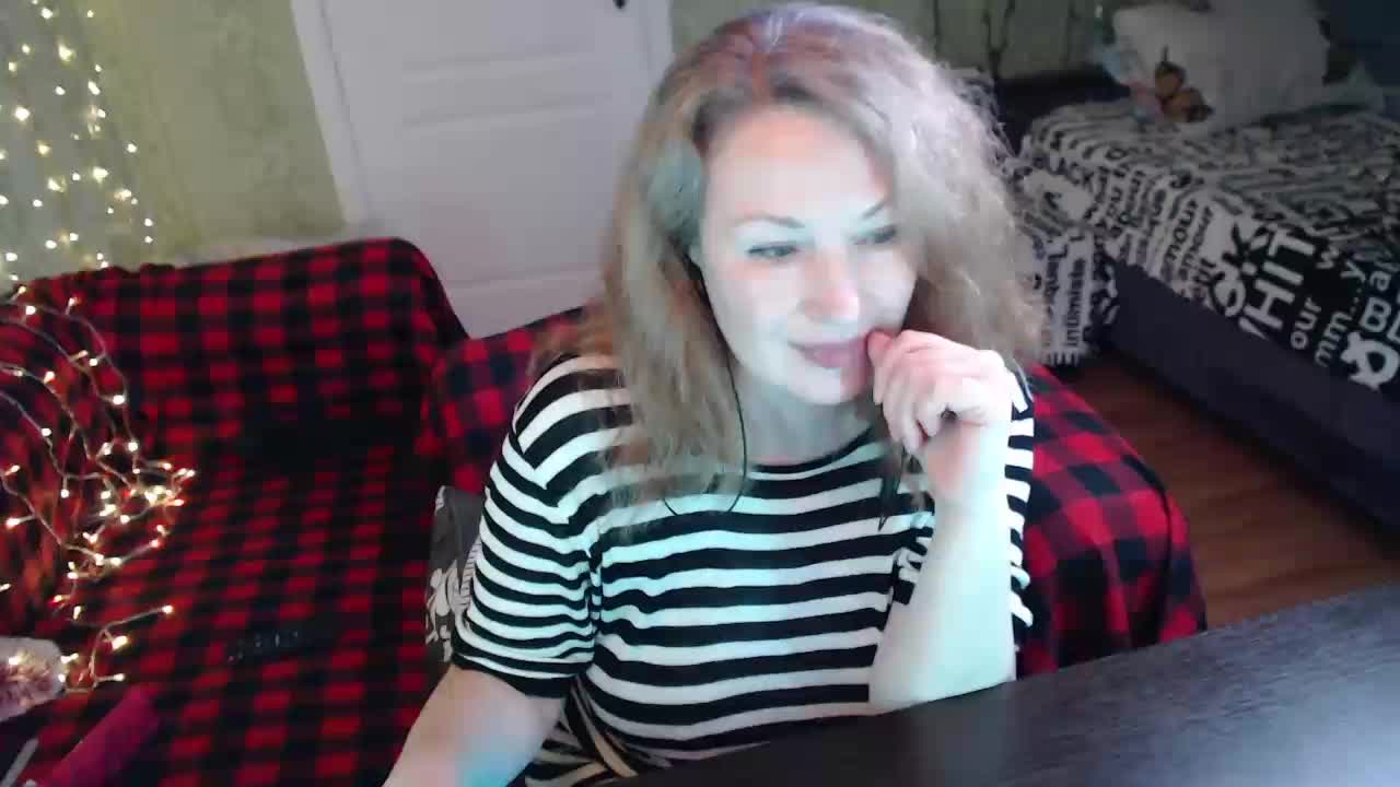 MeganIris Live Sex December 18, 2025