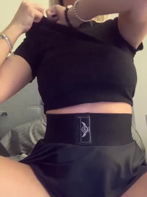 Stasya-moor Live Sex December 17, 2025