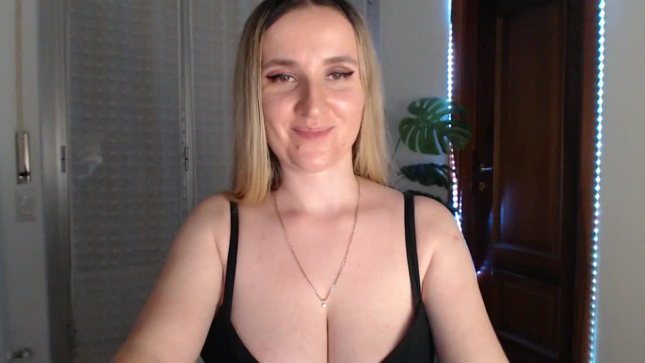 Alina-Lovely Live Sex December 14, 2025