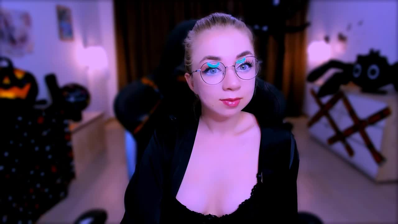 BabyNicole Live Sex December 14, 2025