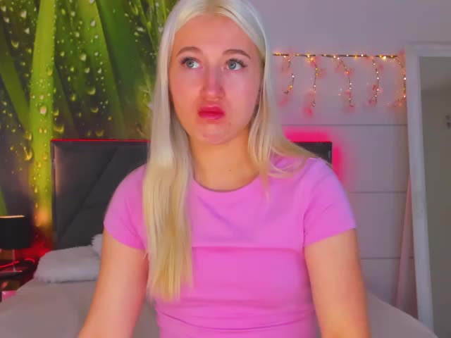 HollyTaillor Live Sex December 14, 2025