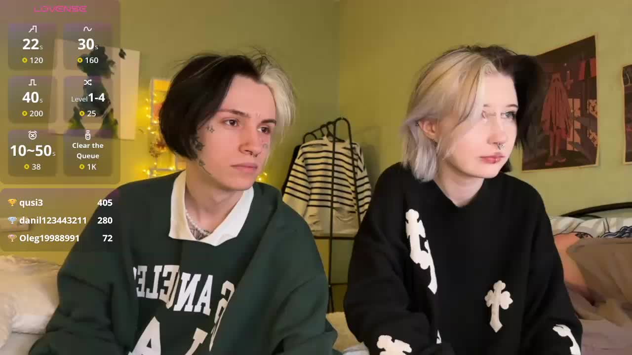 VeryRareTwins Live Sex December 17, 2025