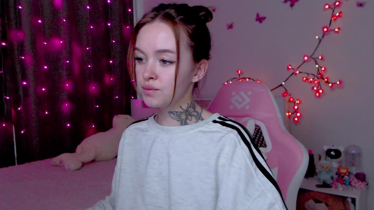 NaughtyMable Live Sex December 14, 2025