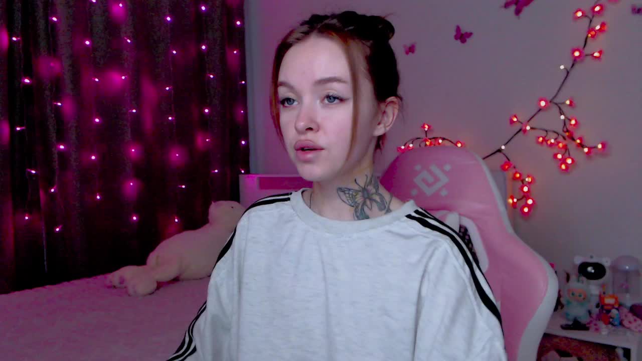 NaughtyMable Live Sex December 14, 2025