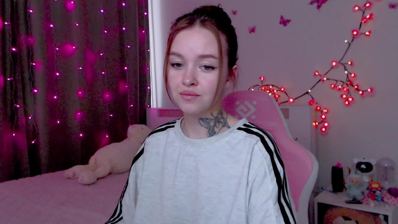 NaughtyMable Live Sex December 14, 2025