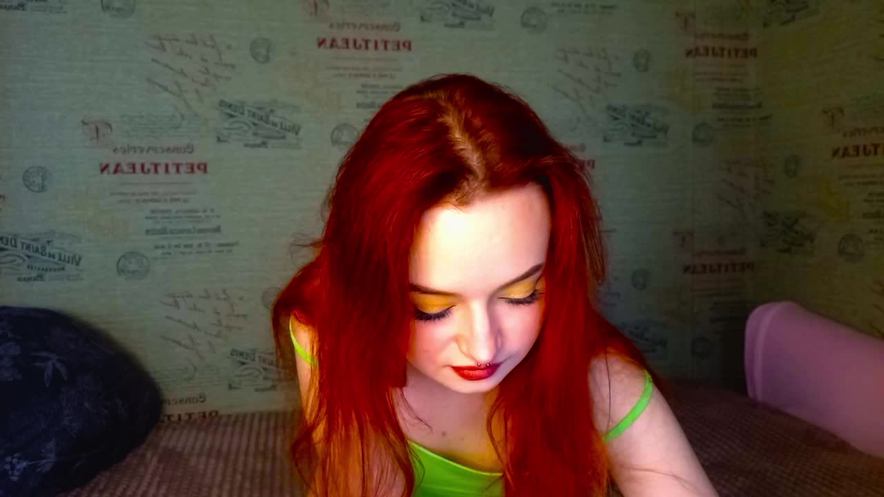 emiless Live Sex December 13, 2025