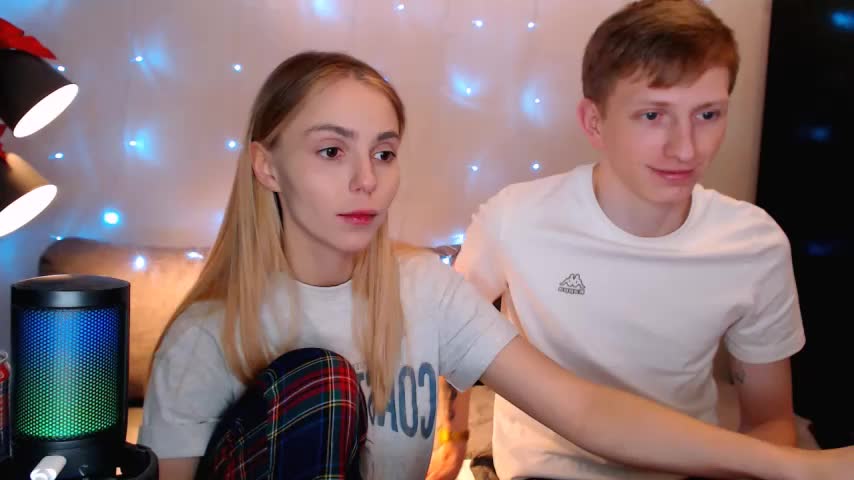 juliaanddima Live Sex December 17, 2025