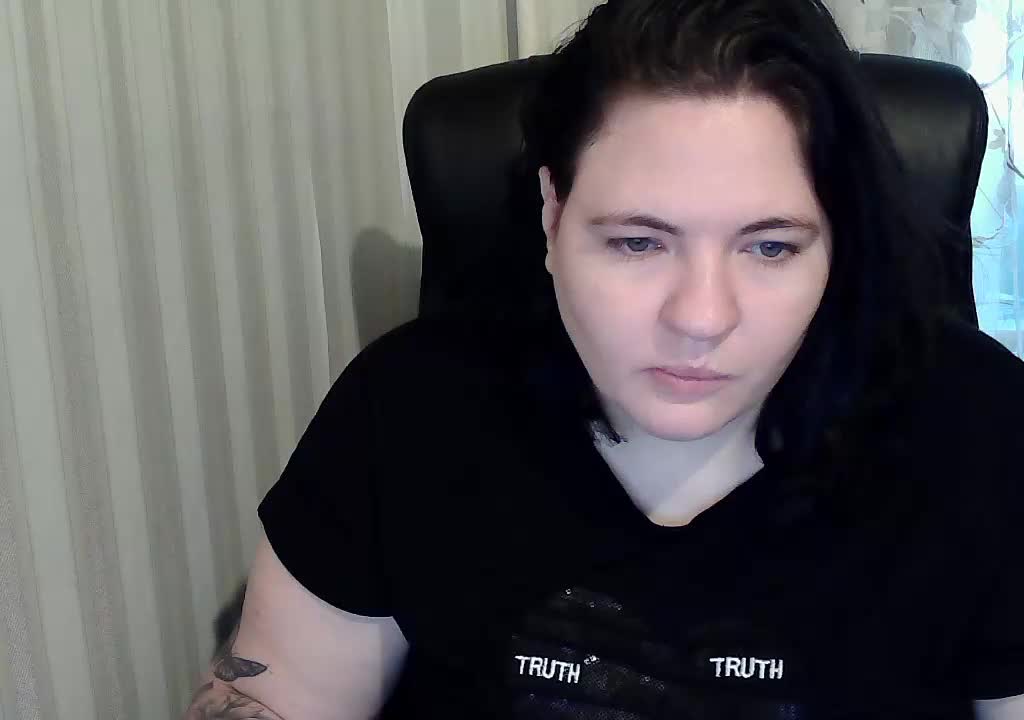 XLisaBlueX Live Sex December 15, 2025