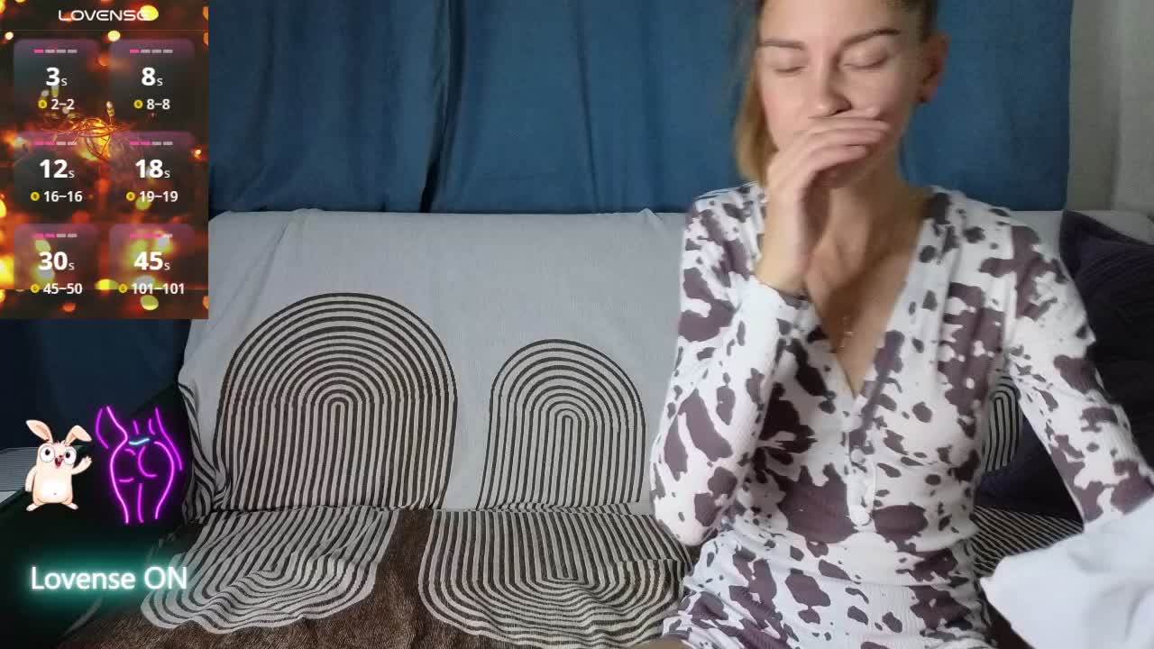 Couple_Twix Live Sex December 14, 2025