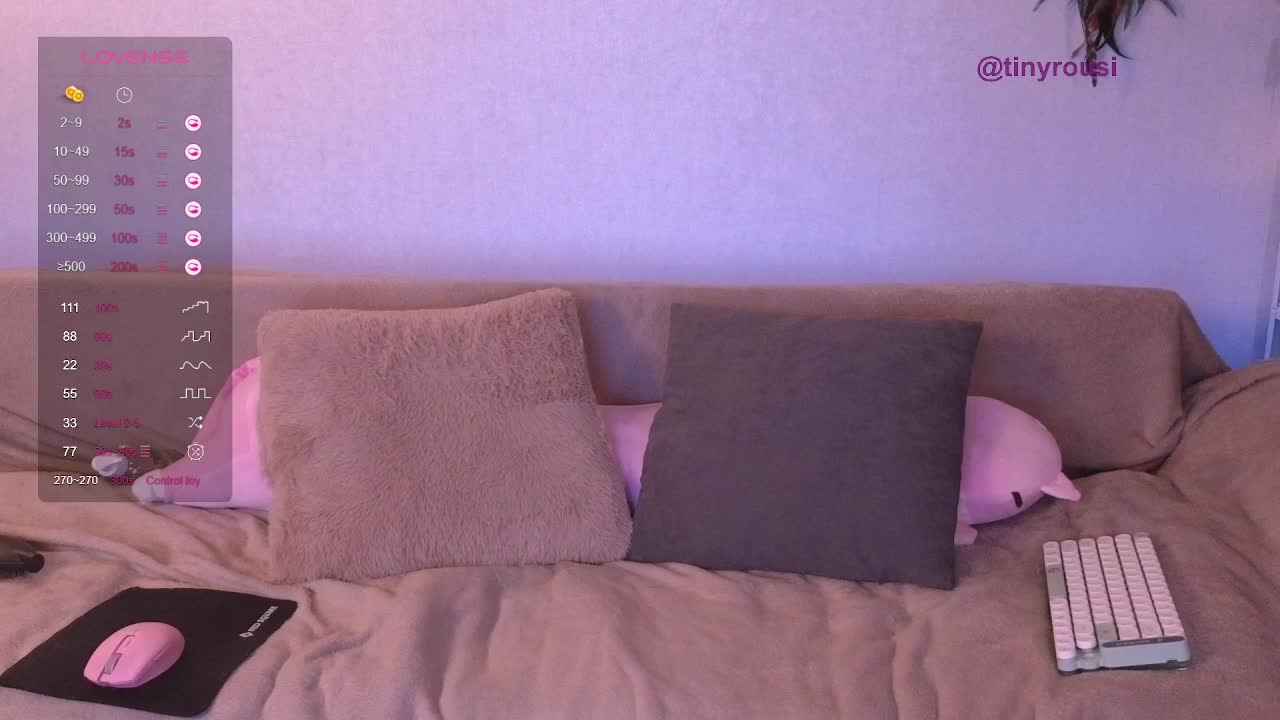 tiny_rousi Live Sex October 14, 2025