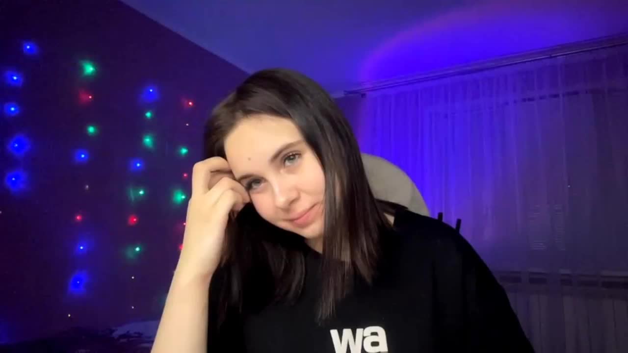 CANDY-LIPS-GIRL Live Sex December 13, 2025