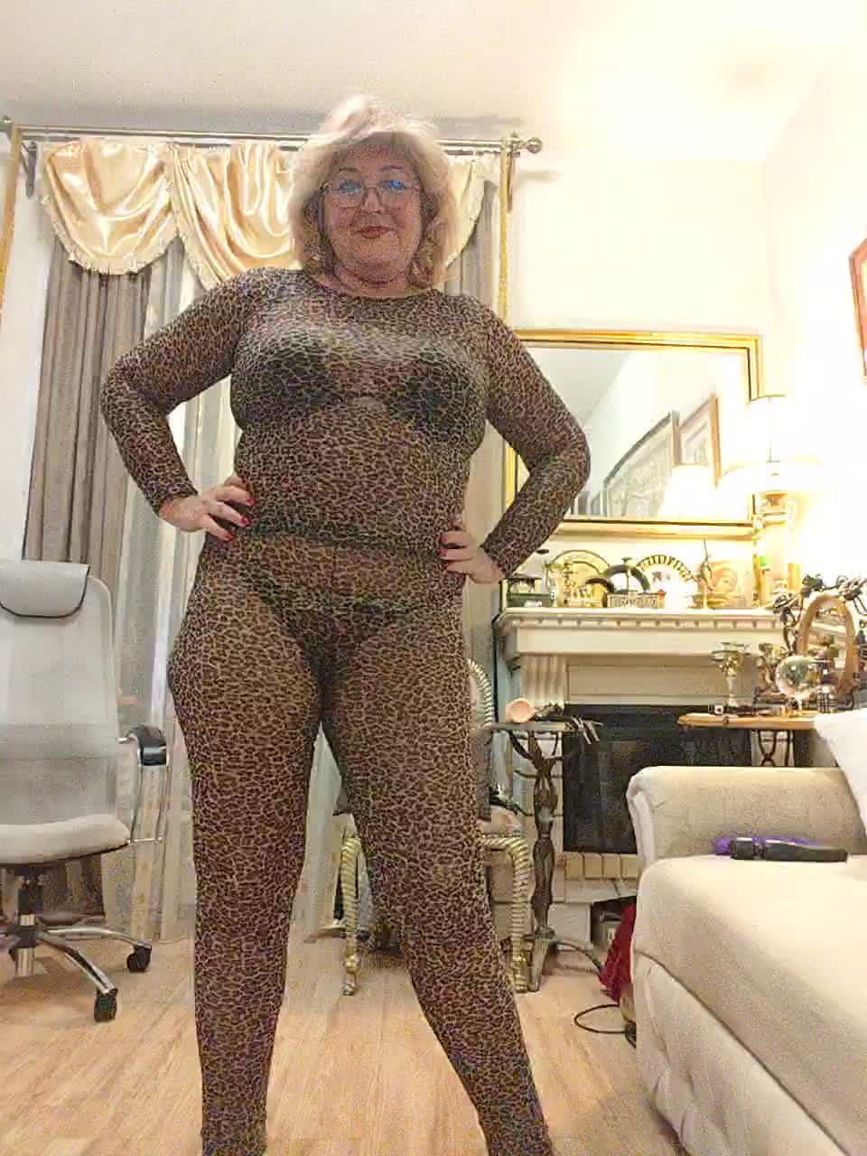 KarinkaSweet Live Sex December 18, 2025