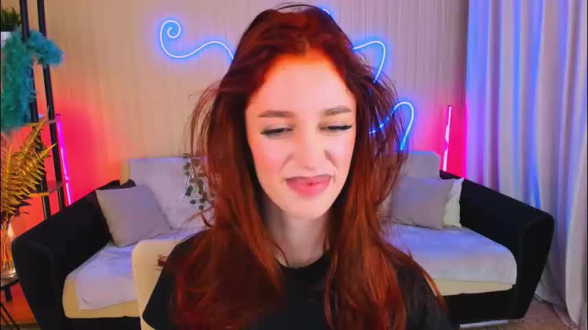 christinaconteeree Live Sex December 13, 2025