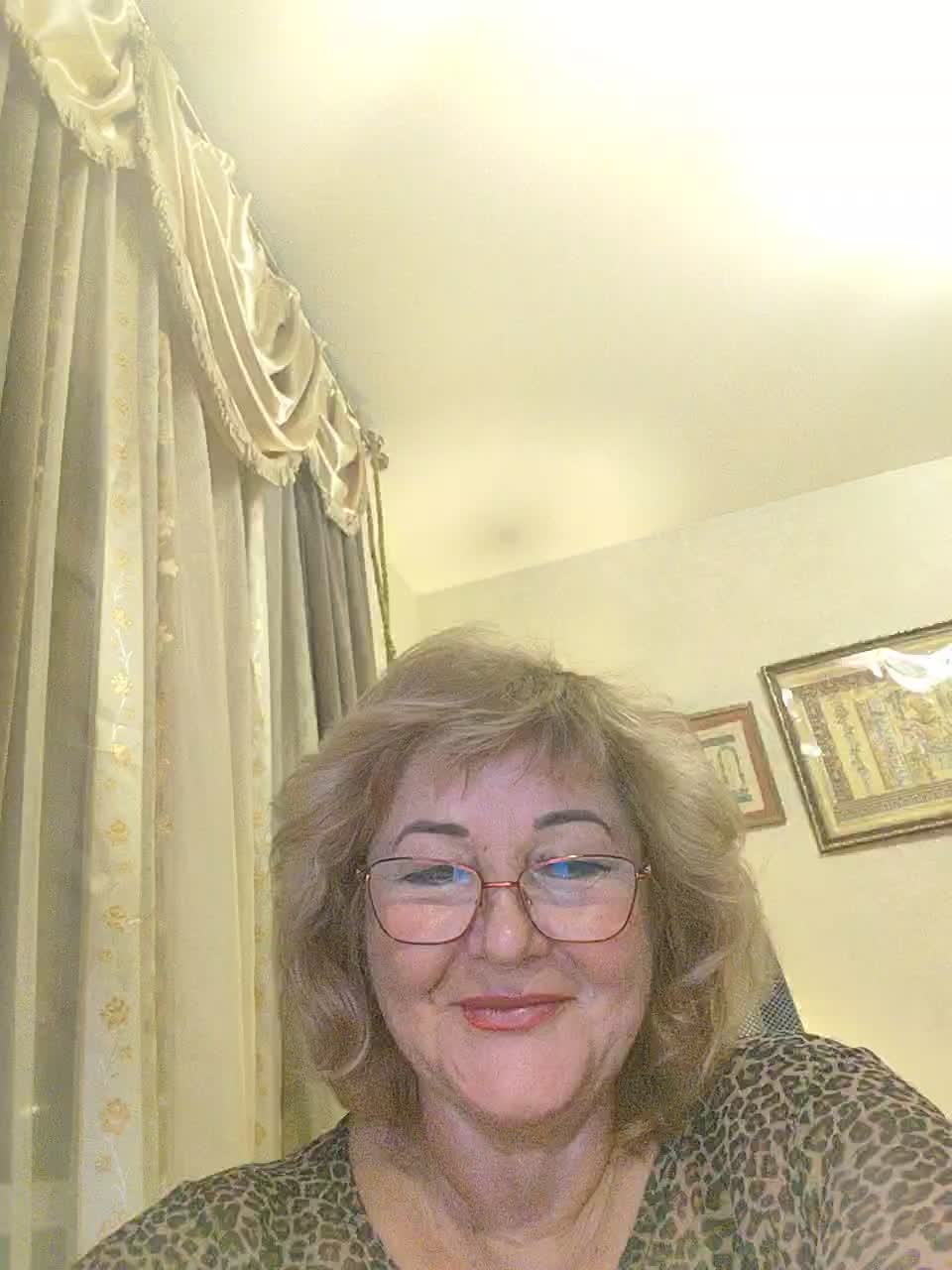 KarinkaSweet Live Sex December 17, 2025